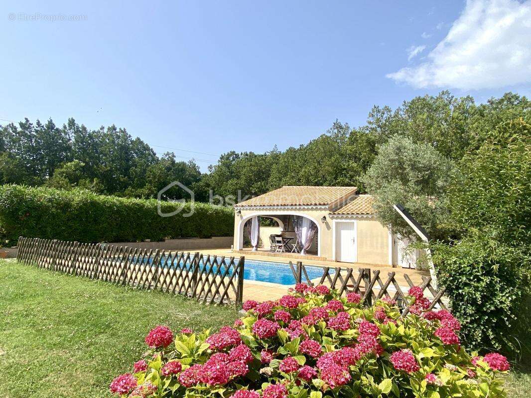 Maison à MONTELIMAR