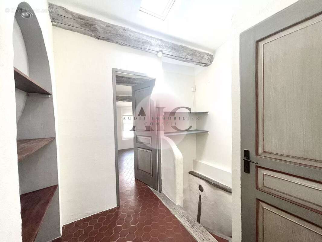 Appartement à FAYENCE