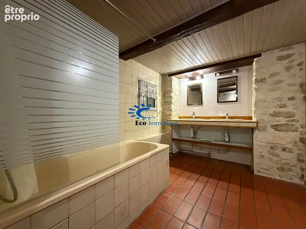 Exclusivite aytre centre-bourg appartement rez-de-chaussee 2 chambres patio - photo 12
