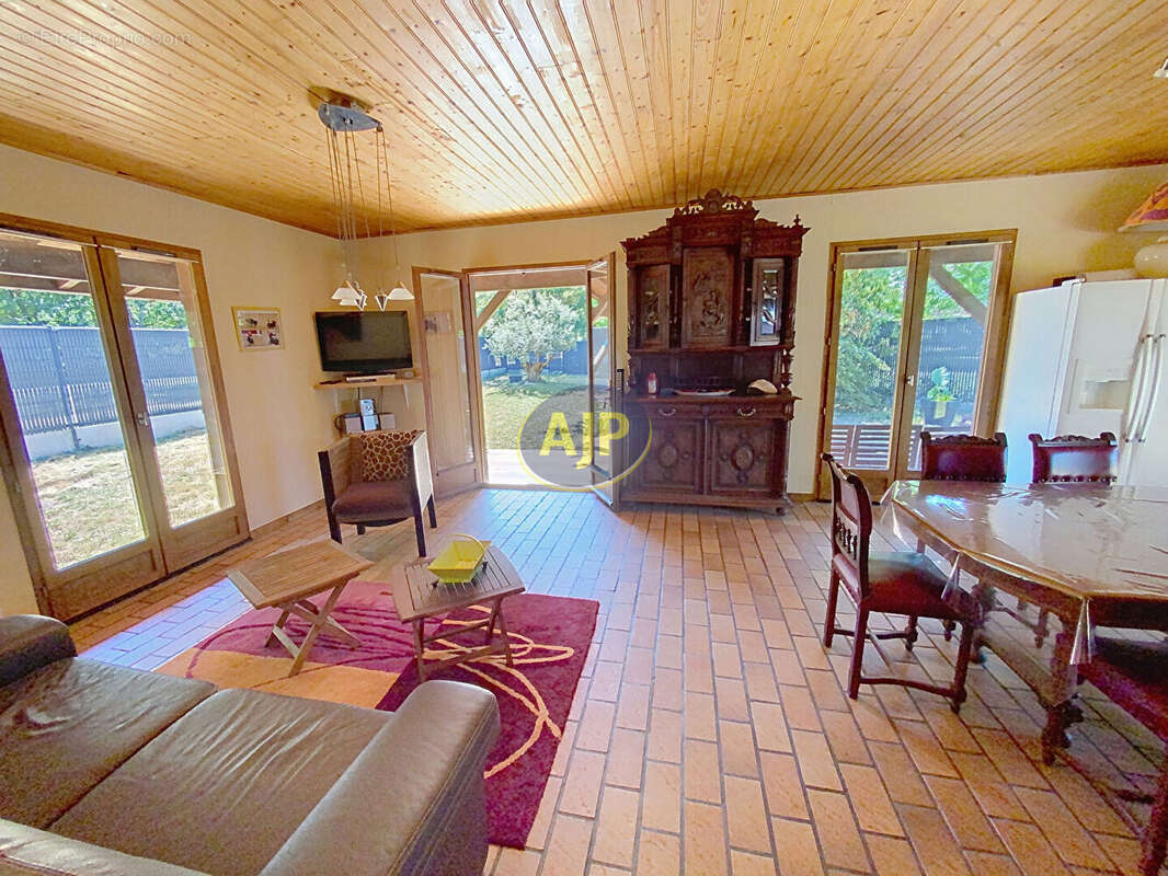 Maison T4 à deux pas du lac !! - photo 7