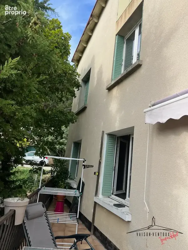 Maison avec 2 appartements et 1 grand garage - photo 2