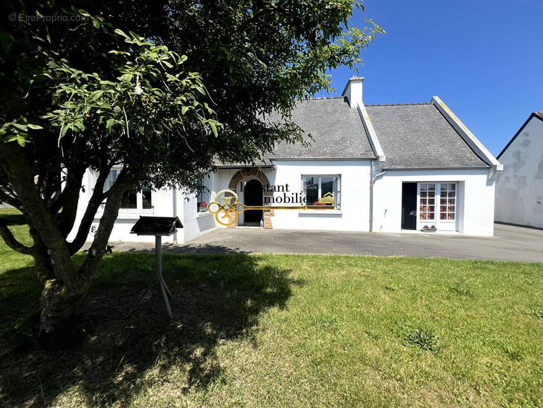 Maison à SANTEC