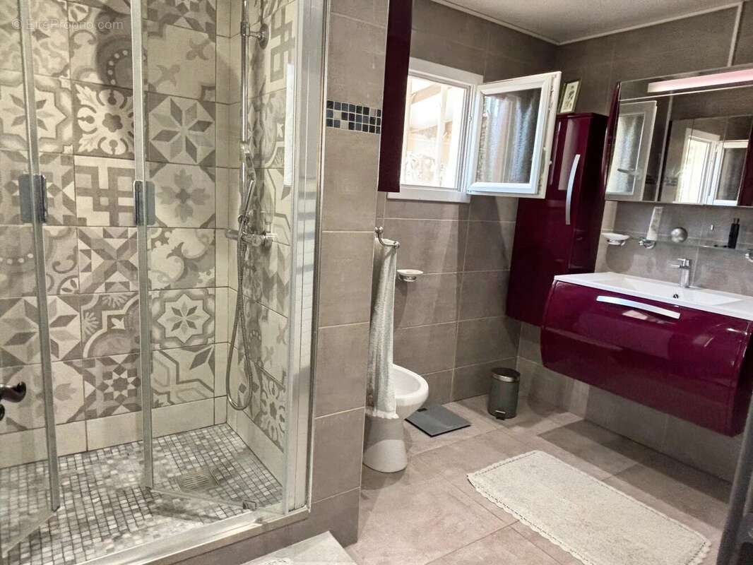 Maison à ROQUEBRUNE-SUR-ARGENS