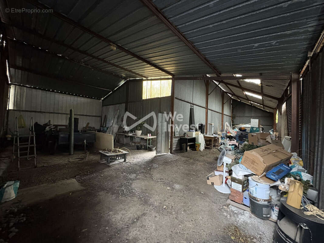 Parking à SAINS-DU-NORD