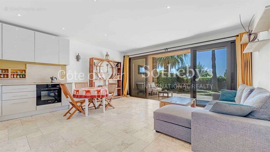 Appartement à LES ISSAMBRES