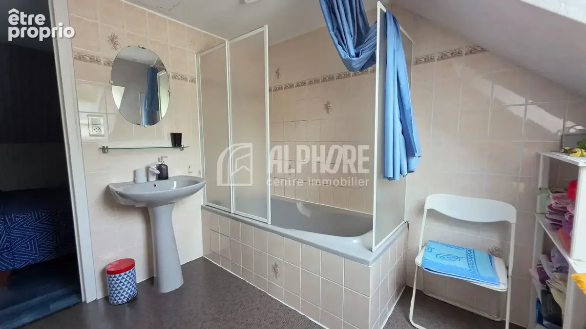 Un parc de 2200 m², une maison à rafraîchir, un vrai potentiel - photo 11