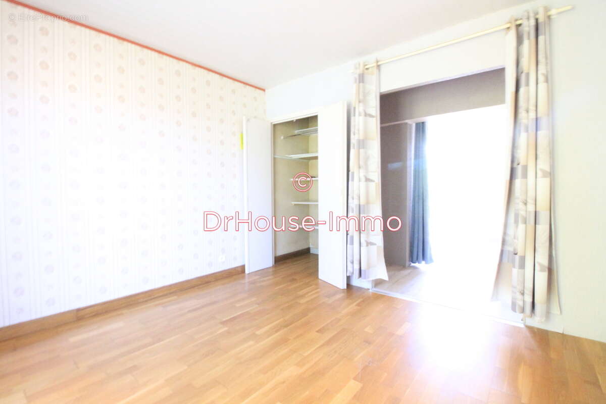 Maison à SAINT-PIERRE-DES-FLEURS