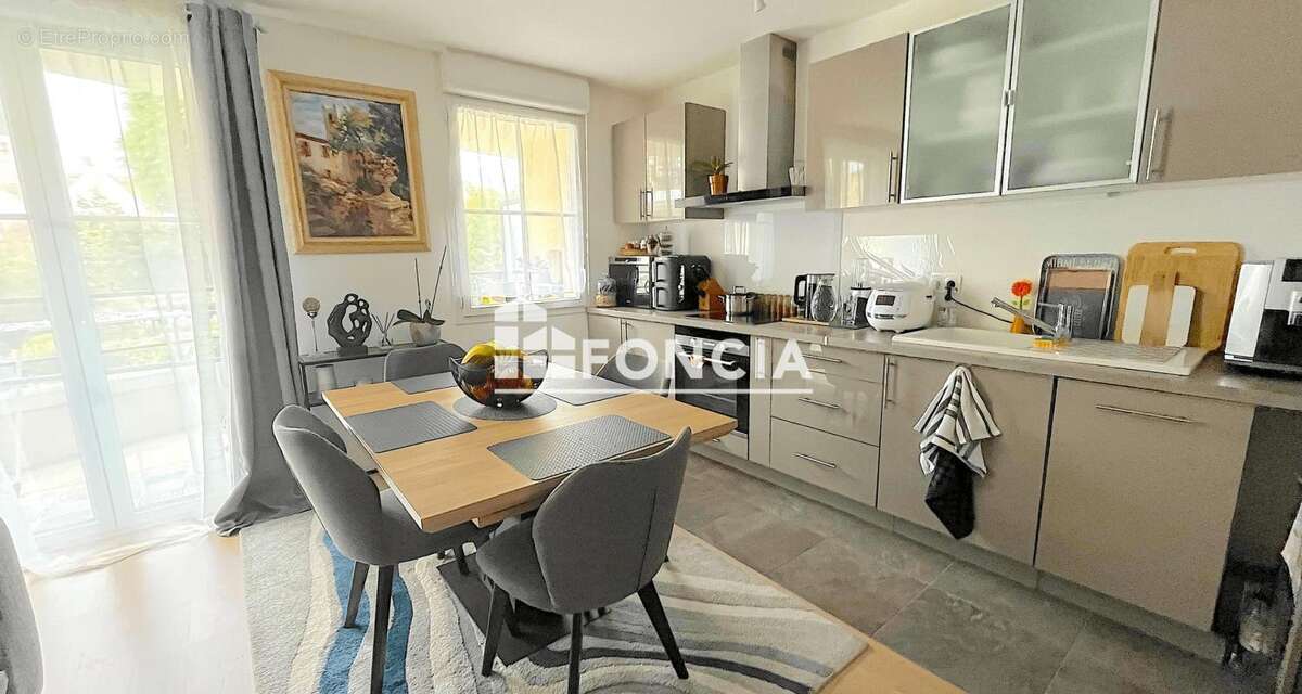Appartement à PLAISIR