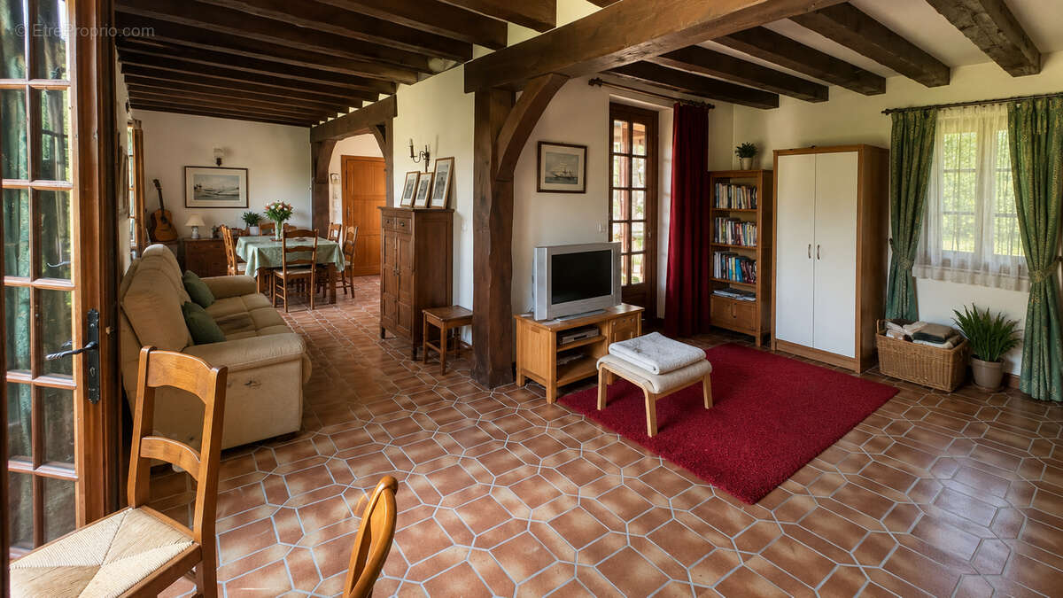 Maison à THIERS-SUR-THEVE