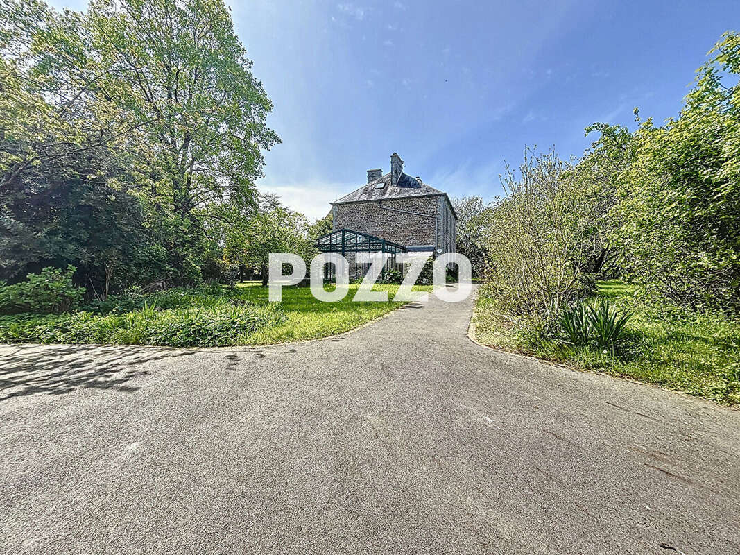 Maison à SAINT-JEAN-DES-CHAMPS