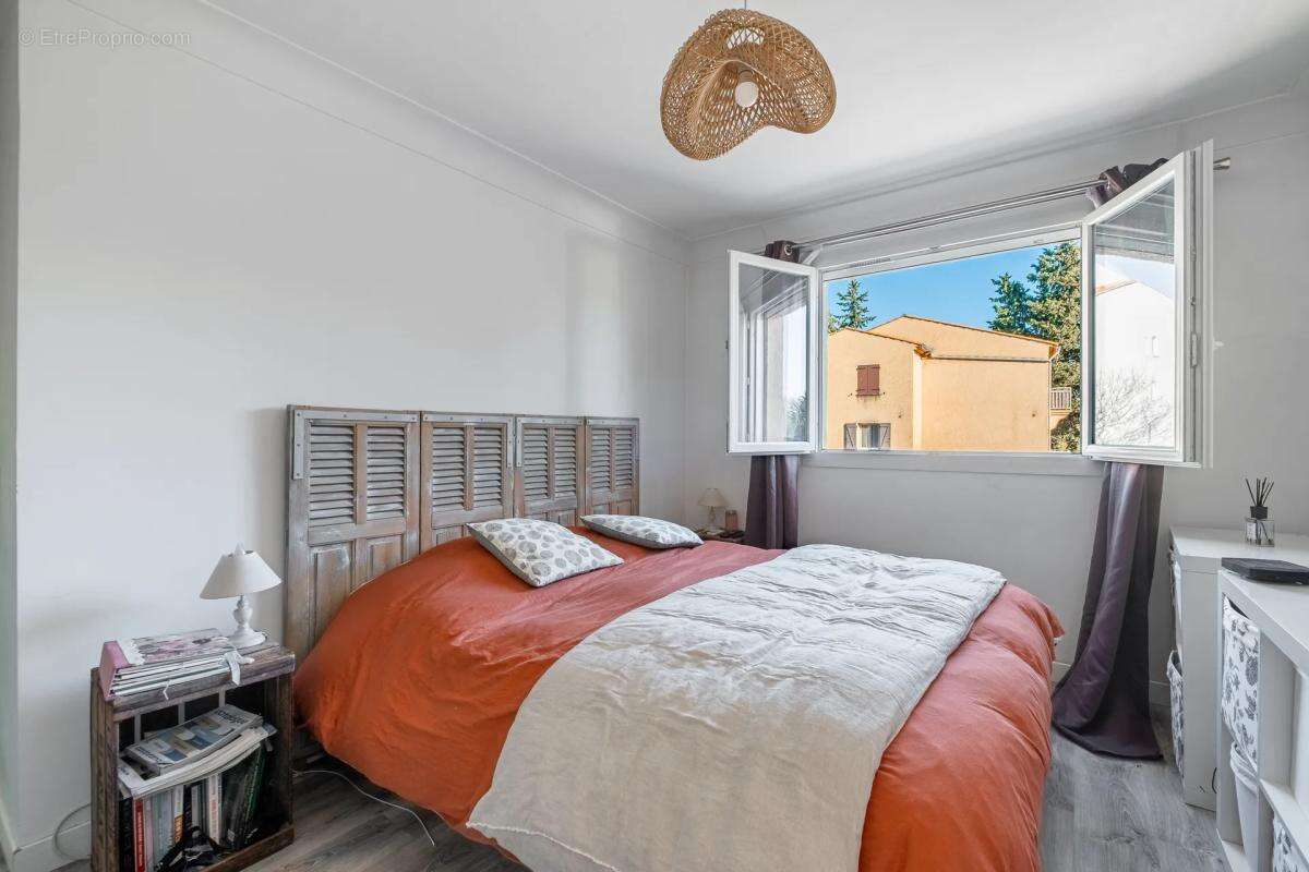 Appartement à COGOLIN