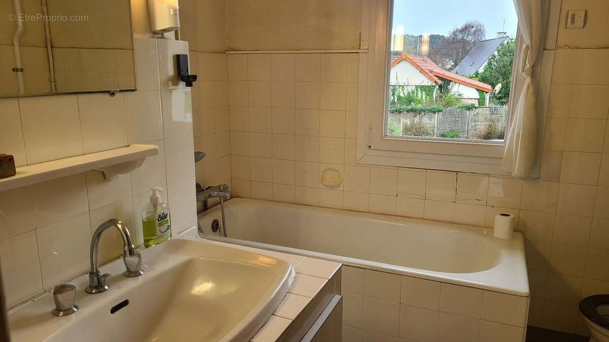 Maison à PLOUGASNOU