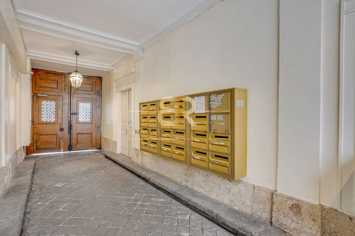 Appartement à PARIS-2E