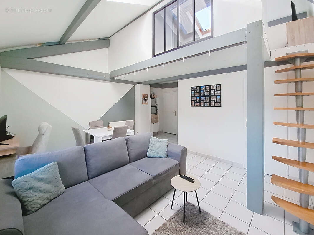 Appartement à VOURLES