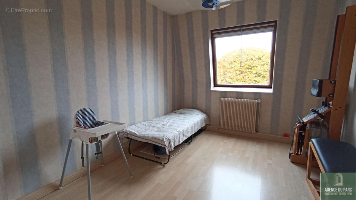 Appartement à VILLE-D'AVRAY