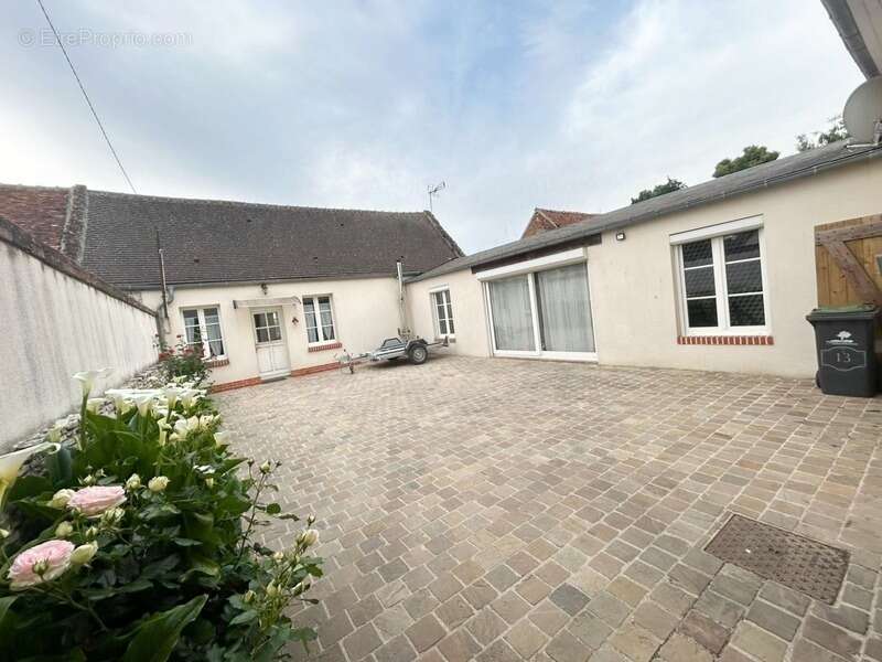 Maison à CRESSONSACQ