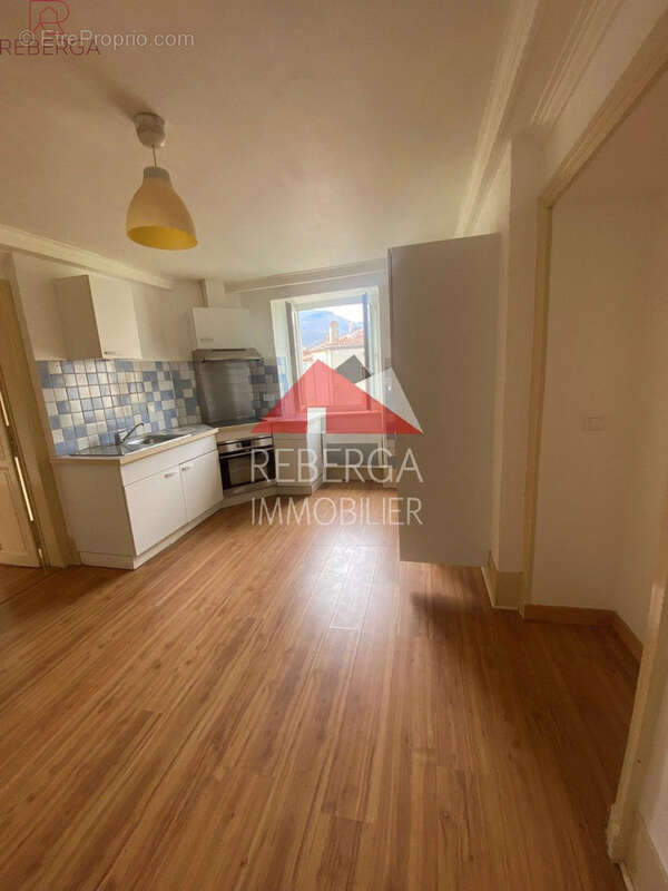 Appartement 60 m² à Mazamet  - photo 2