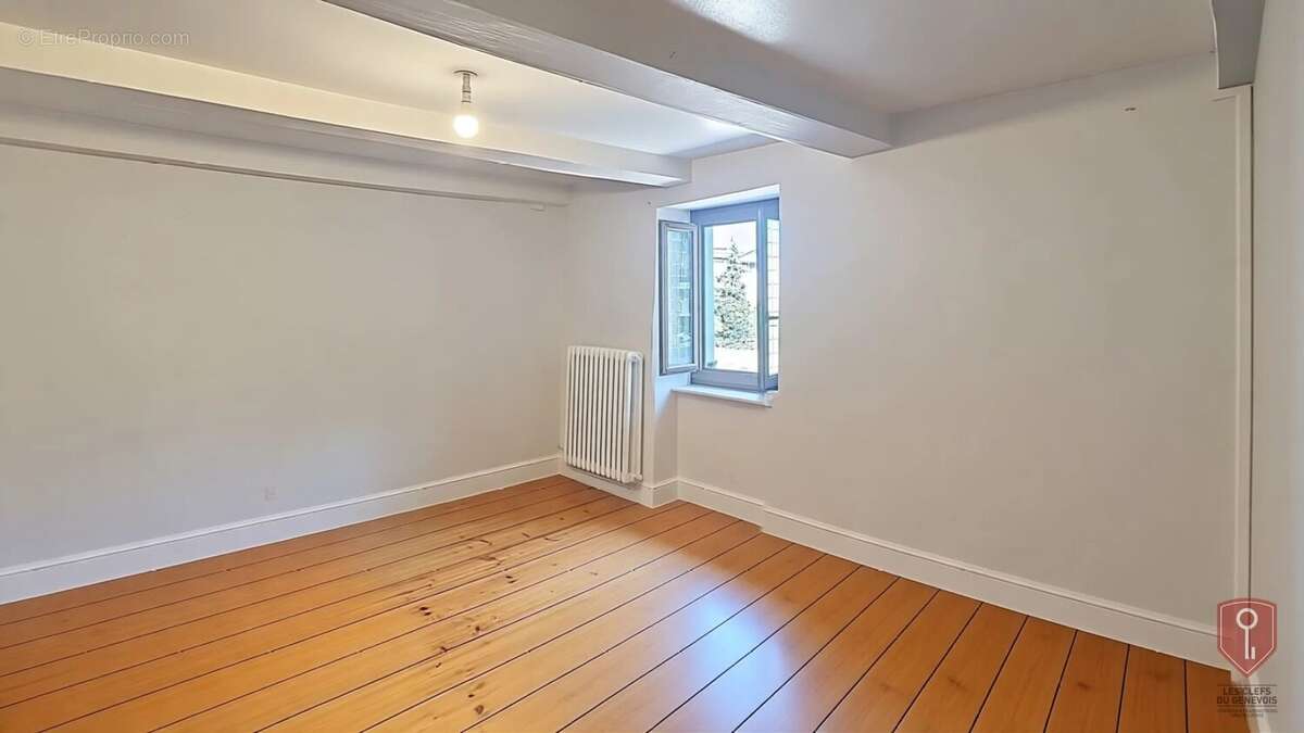 Maison à VILLE-LA-GRAND