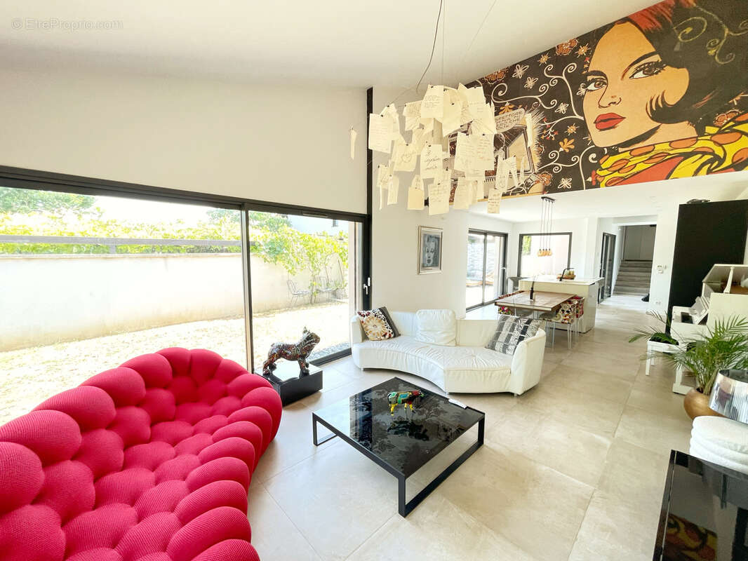 Villa contemporaine d'exception à deux pas du cœur de Vourles - photo 12