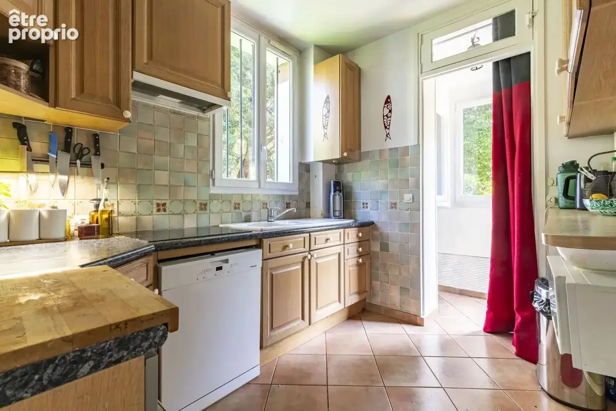 CHAVILLE -  Parc FOURCHON - Belle Meulière sur Terrain 494m² - photo 10