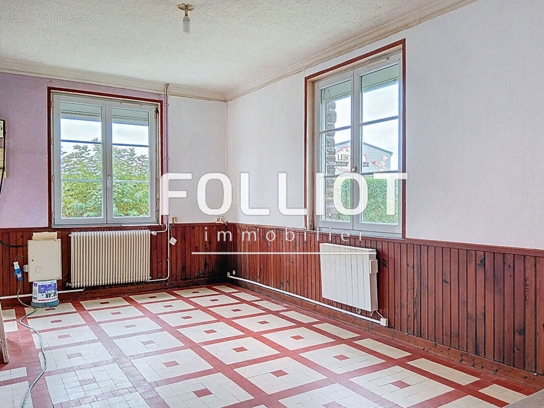 Maison à SAINT-JEAN-DES-BAISANTS