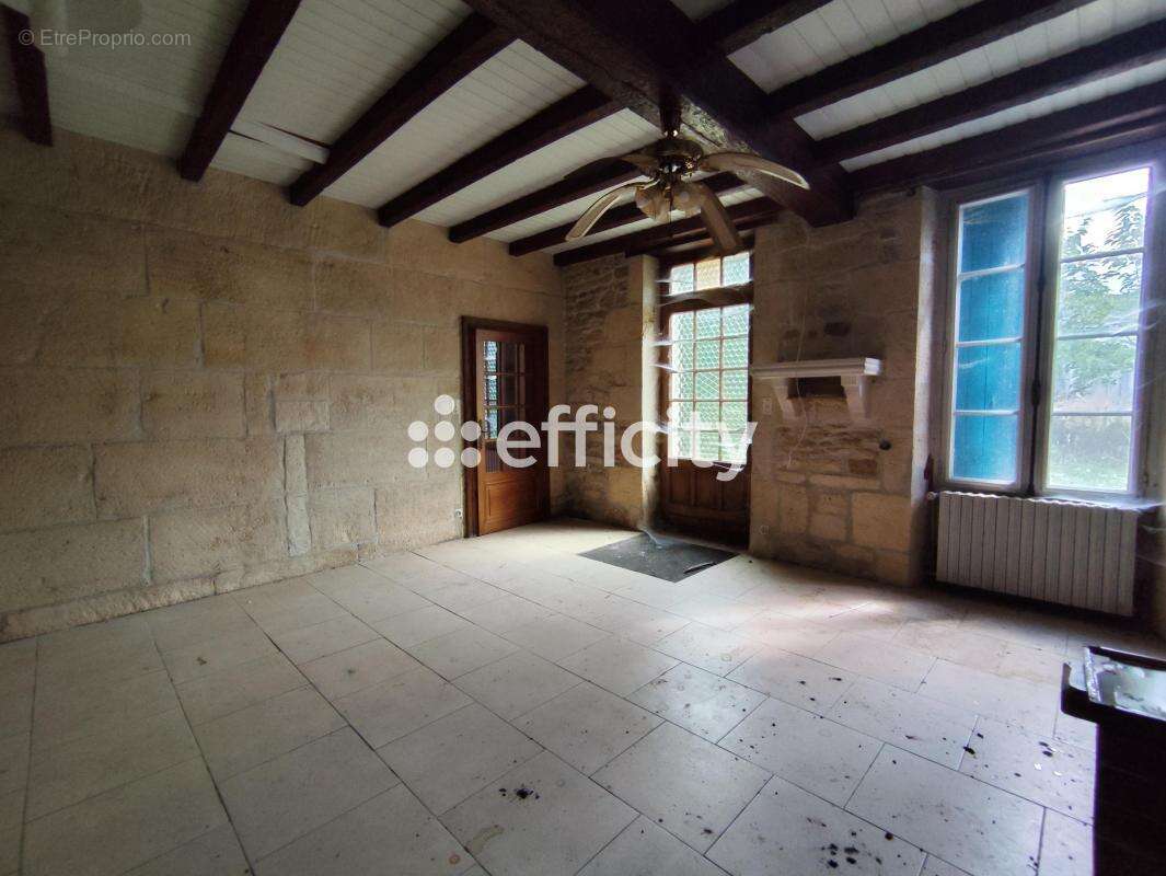 Maison à COGNAC