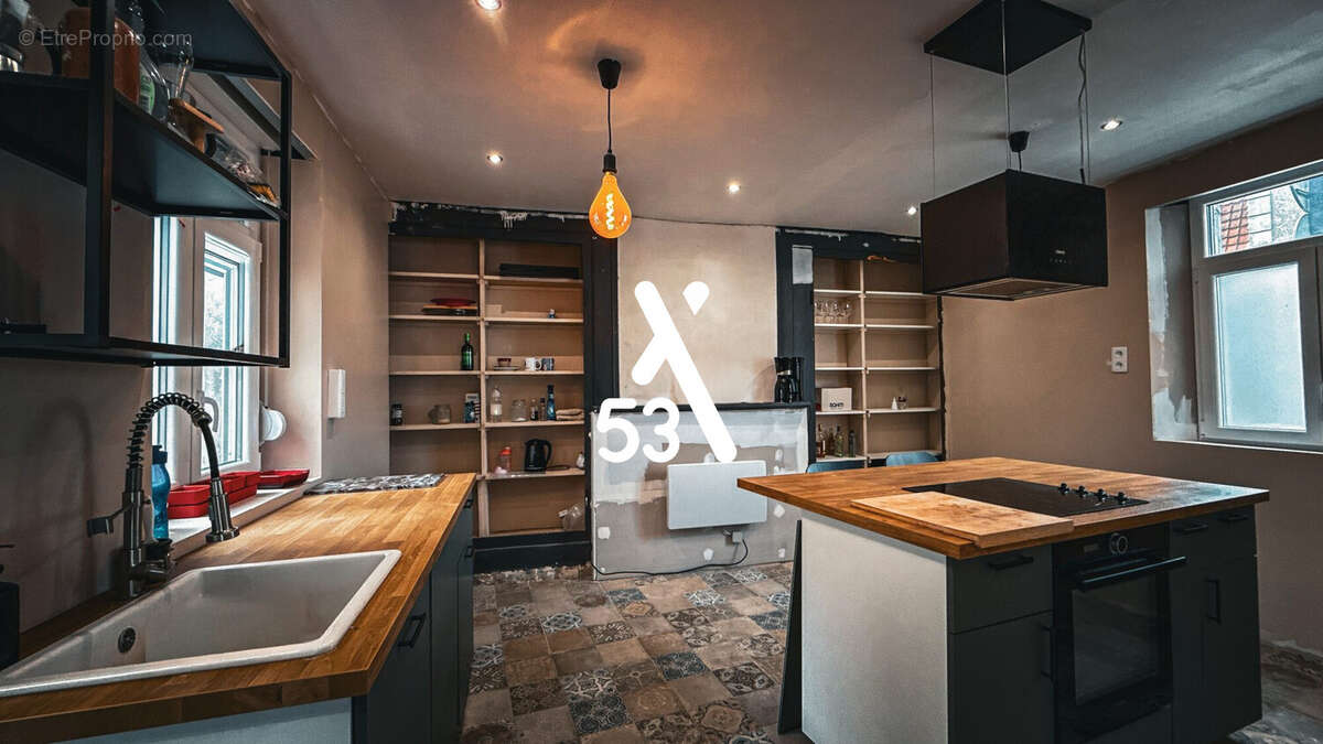 Maison à SAINT-MARTIN-AU-LAERT