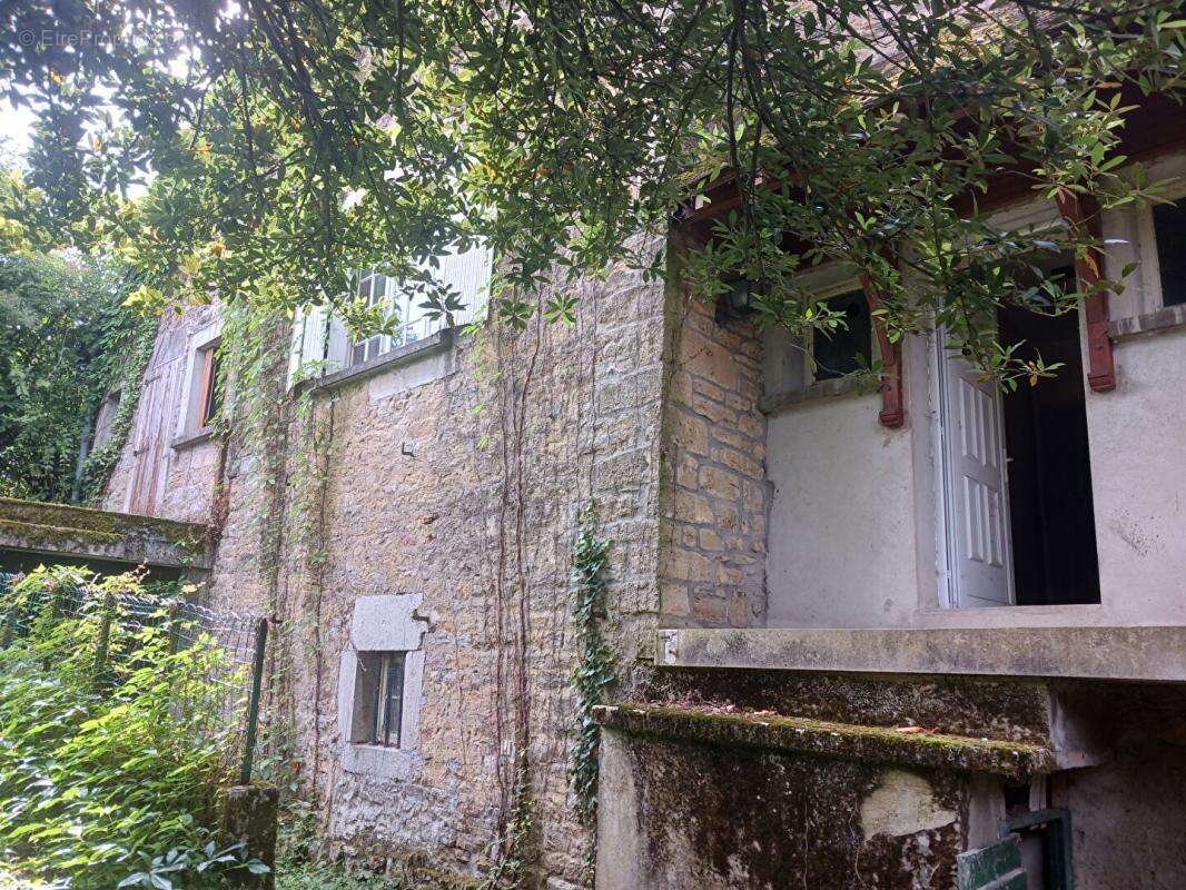 Maison à PERRIGNY