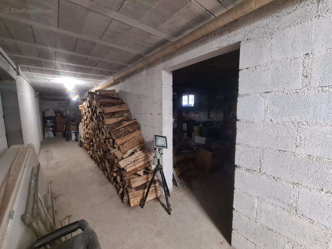 Maison de plain-pied, 5 pièces avec sous-sol total et terrain de 1 134 m² – Châteauneuf-la-Forêt - photo 13