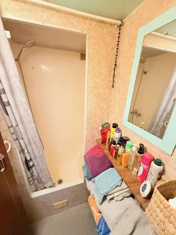 Maison à SAINT-JULIEN-DE-LA-LIEGUE