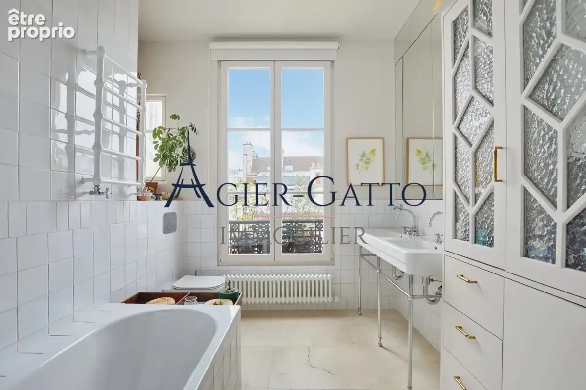 Marais historique - superbe appartement de 143 m² rénové par architecte, avec réception de plus de 60 m² et 3 chambres, à quelqu - photo 7