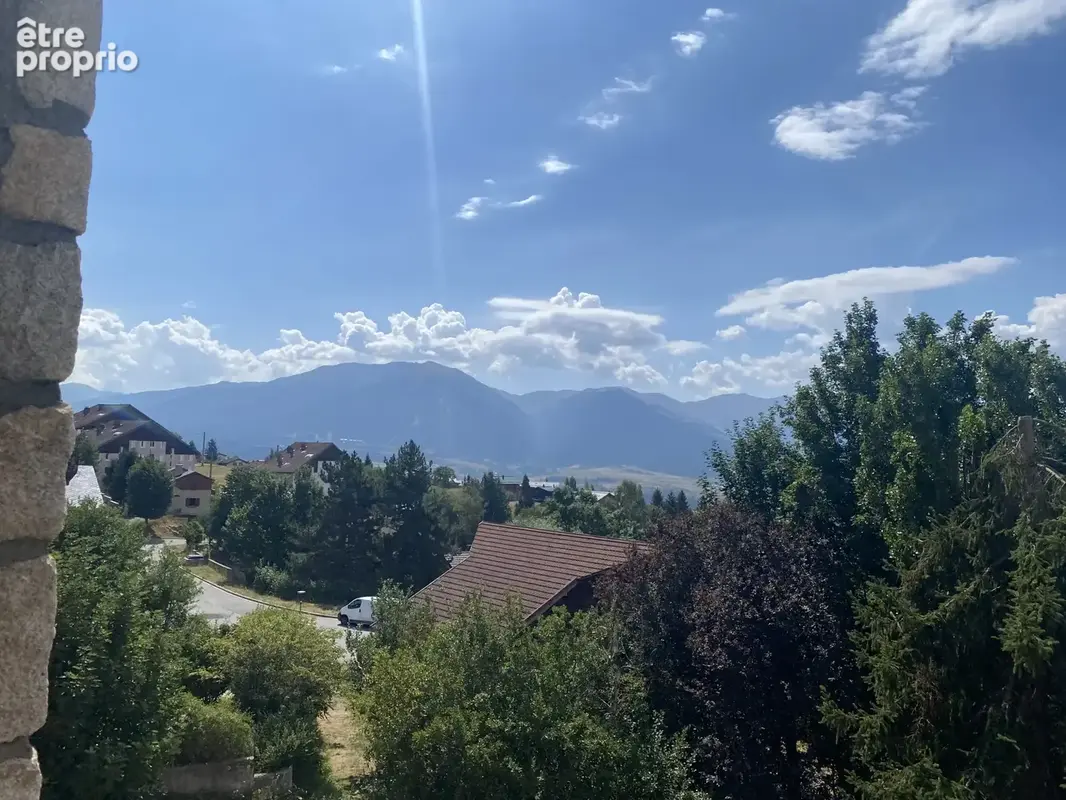 FONT-ROMEU - Magnifique appartement T3 avec loggia offrant une superbe vue - photo 2