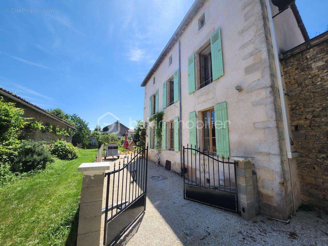 Maison à ROUILLE