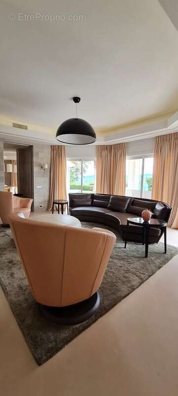 Maison à MOUGINS
