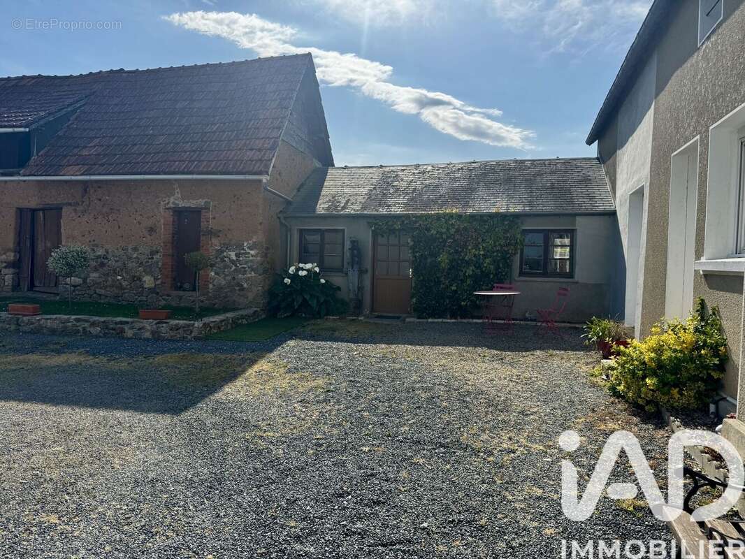 Maison 183 m² à Cavigny  - photo 5