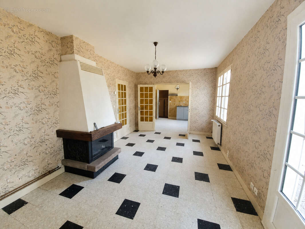 Maison à LAILLY-EN-VAL