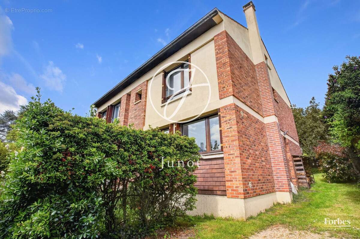 Maison à VIROFLAY