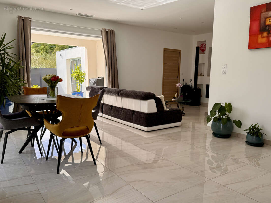 Maison à ROQUEVAIRE