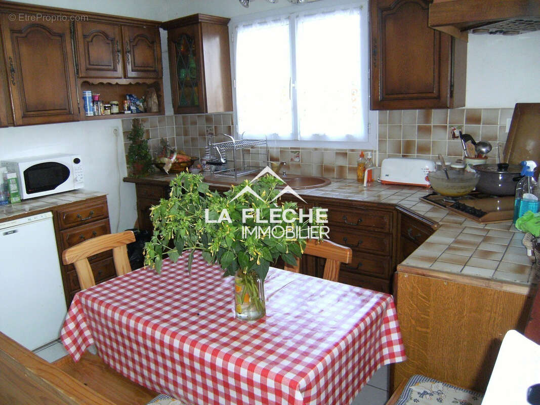 Maison à BAZOUGES-SUR-LE-LOIR