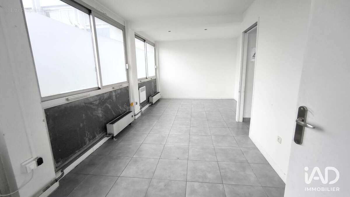 Photo 8 - Commerce à CREIL