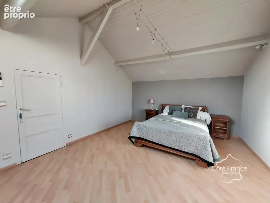 Propriété de 240 m2 avec deux habitations, dépendance, pisci - photo 16