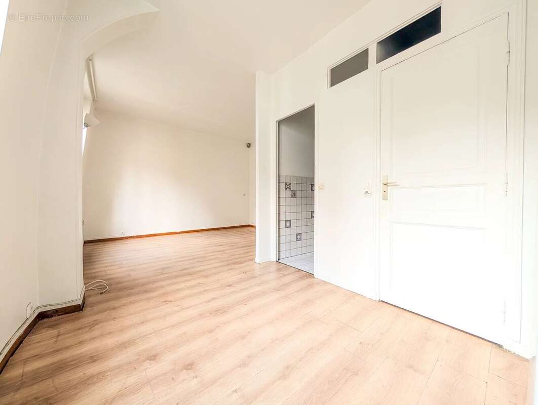 Appartement à PARIS-3E
