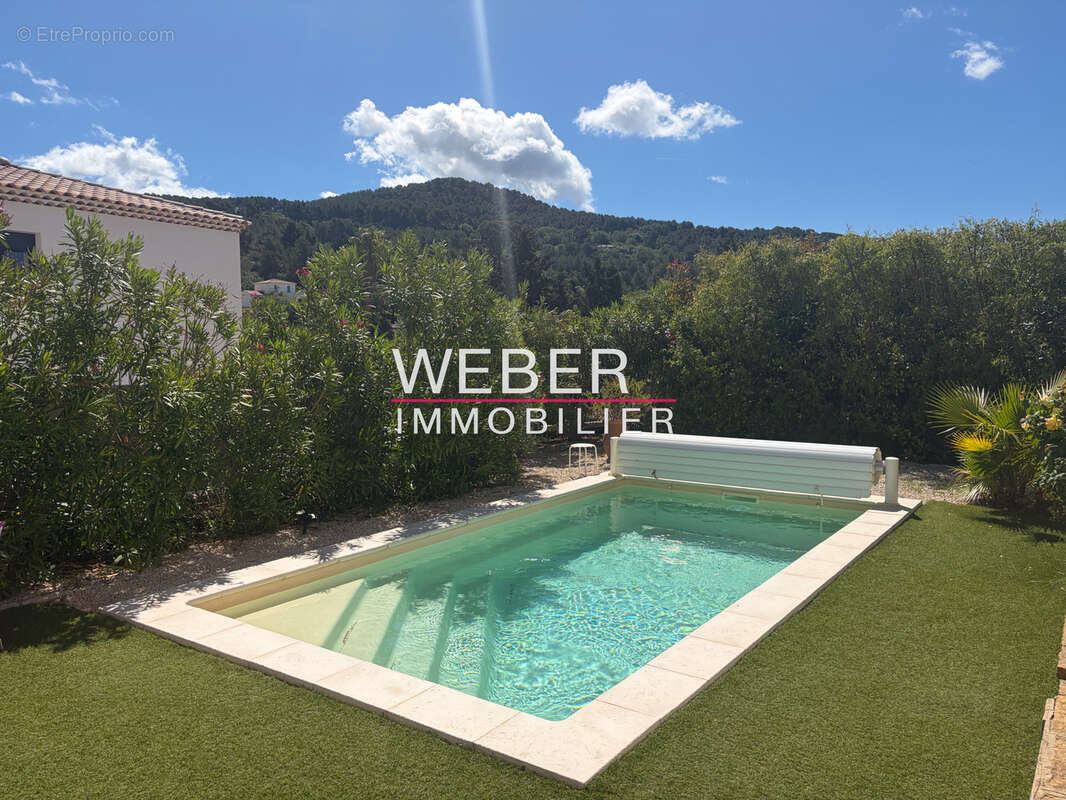 Maison à LE CASTELLET