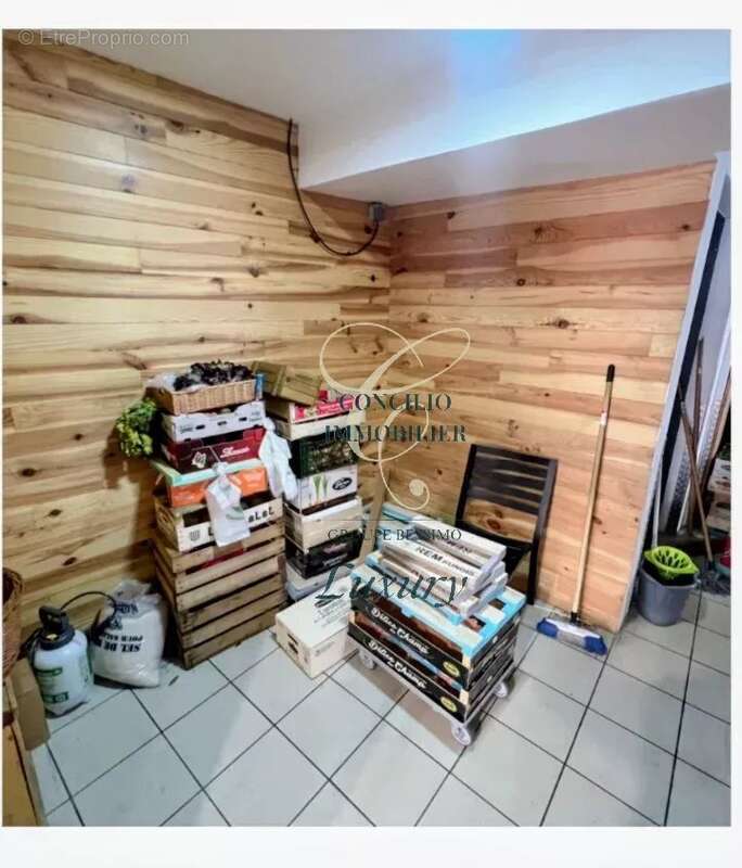 Commerce à VERSAILLES