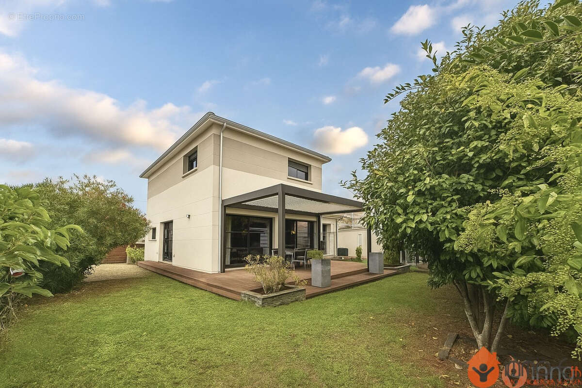 Maison à VILLENAVE-D&#039;ORNON