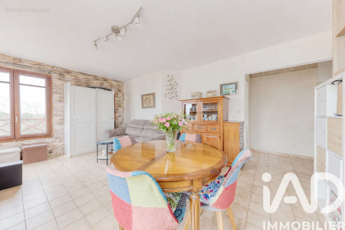 Photo 2 - Appartement à NOISY-LE-GRAND