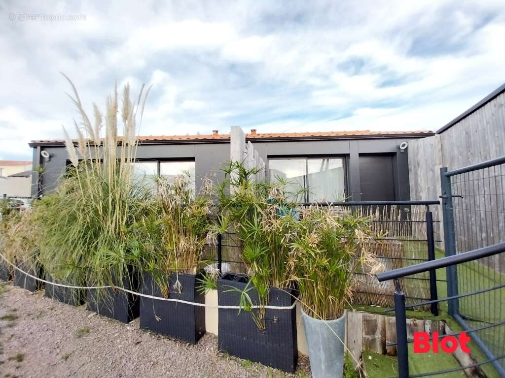 Maison à SAINT-MICHEL-CHEF-CHEF