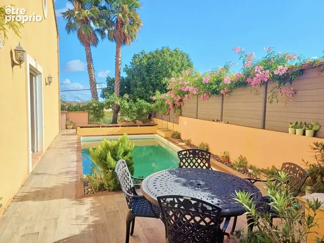 Magnifiqe villa avec vue dégagée, piscine, cuisine d'été et garage - photo 4