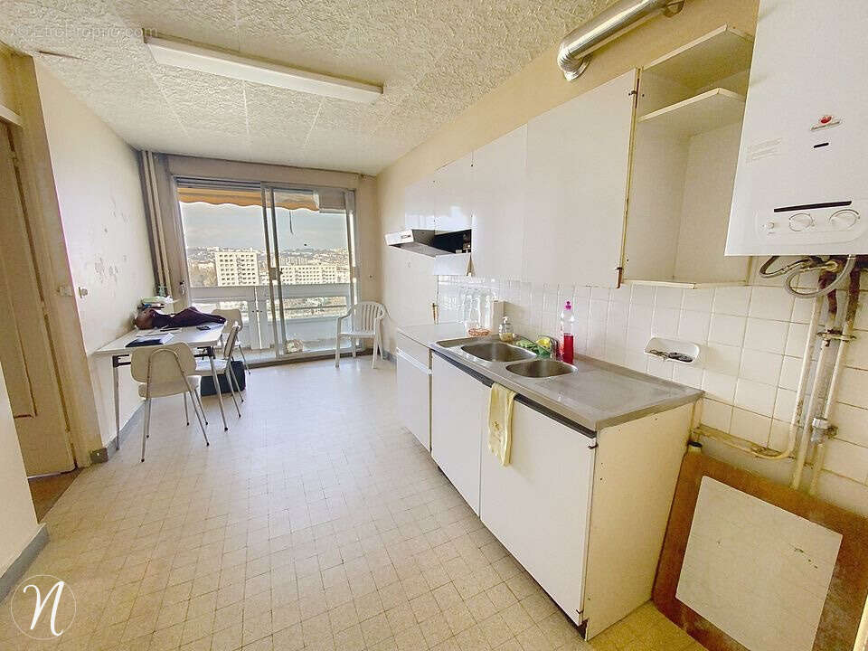 Appartement à LYON-8E