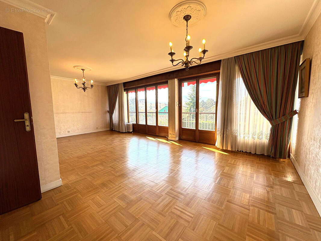 Appartement à ECHIROLLES